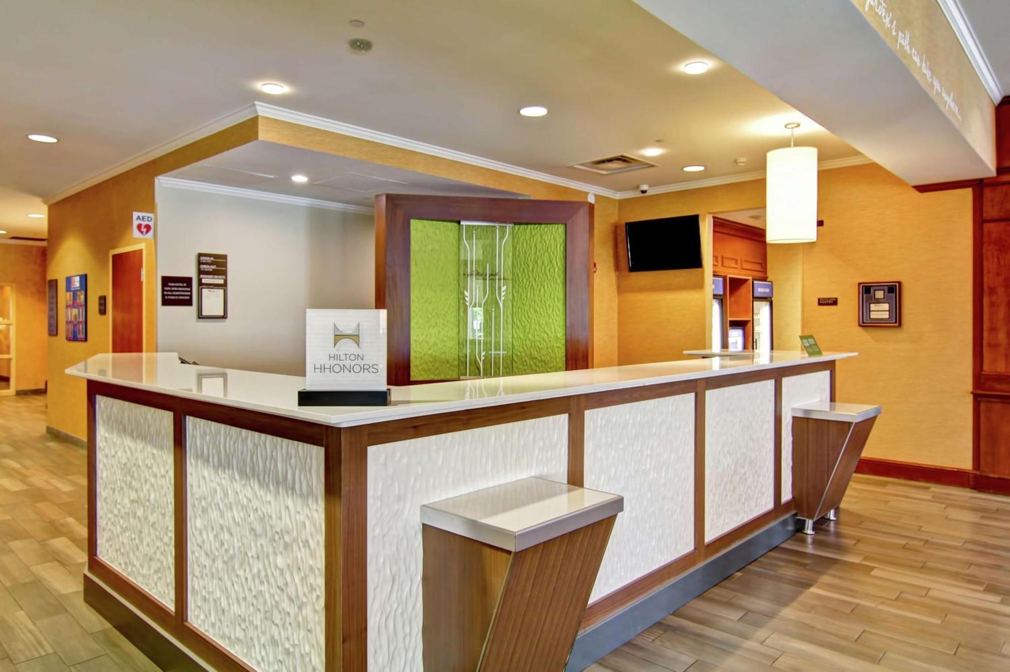 Hilton Garden Inn Ottawa Airport Eksteriør billede